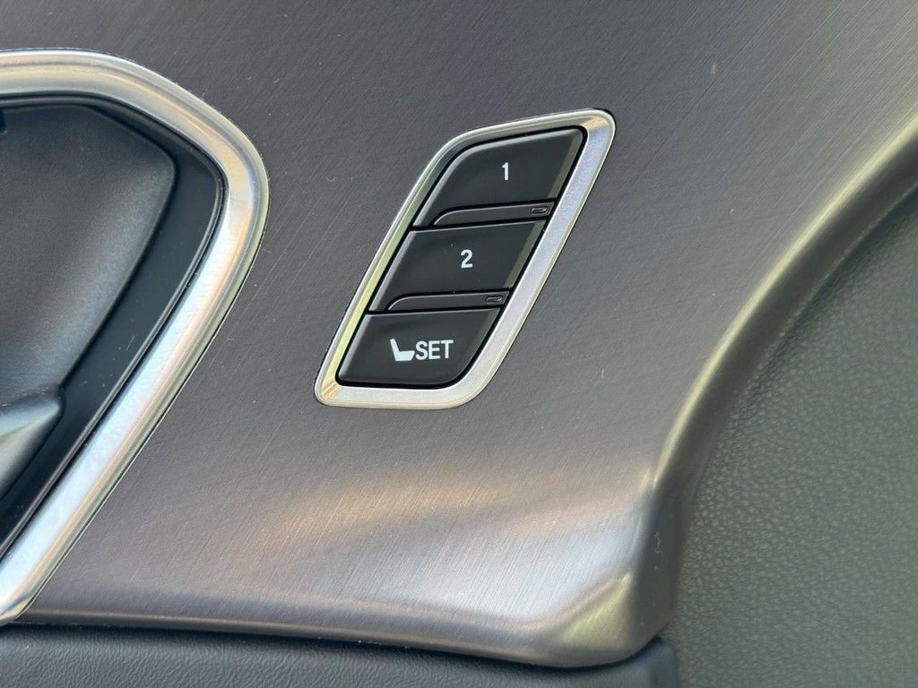 Certified 2025 Acura RDX SH-AWD image 17