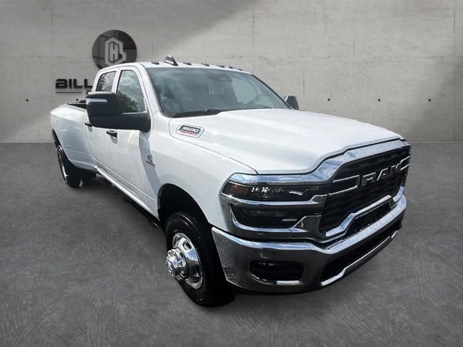 New 2026 RAM 3500 Tradesman AWD/4WD image 4