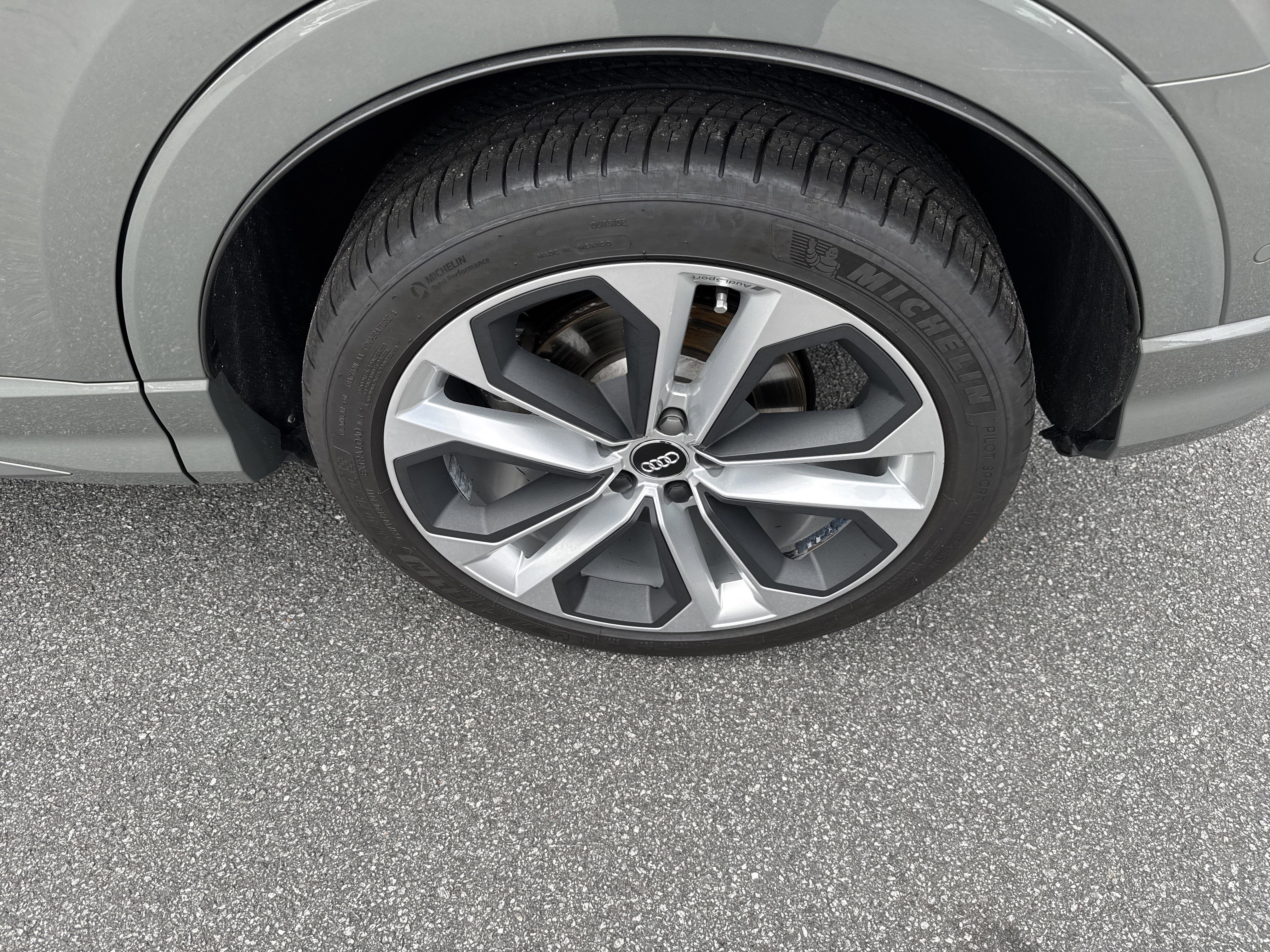 Used 2020 Audi Q3 2.0T Prestige image 26