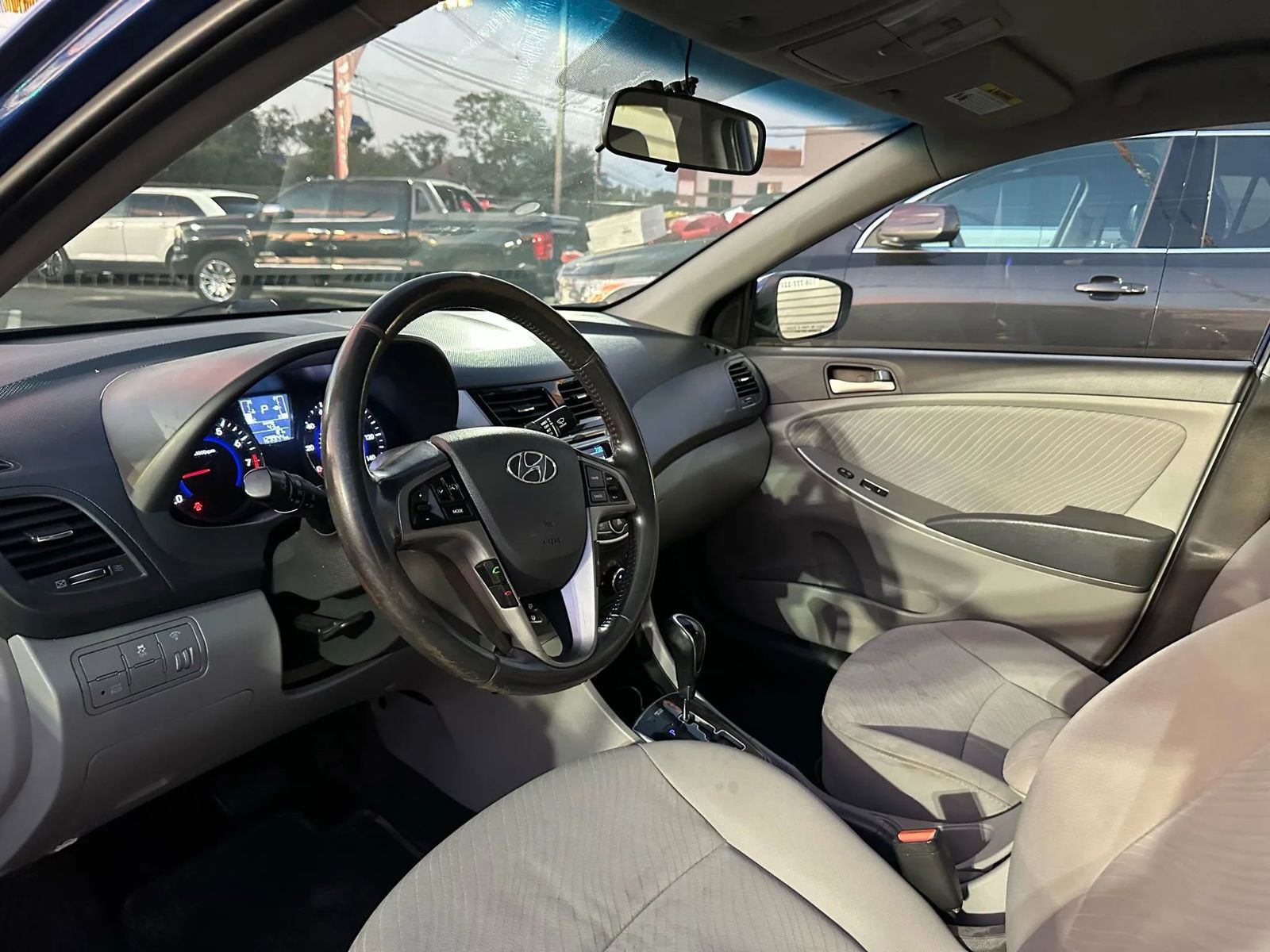 Used 2016 Hyundai Accent SE w/ Option Group 03 image 9