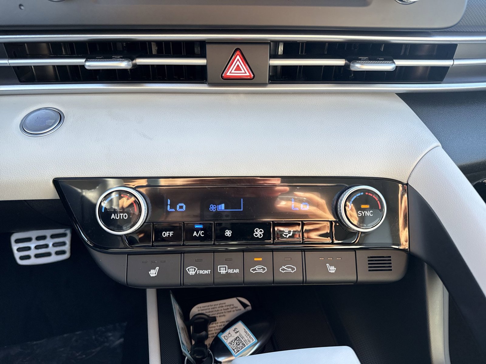 New 2026 Hyundai Elantra SEL Sport FWD image 18