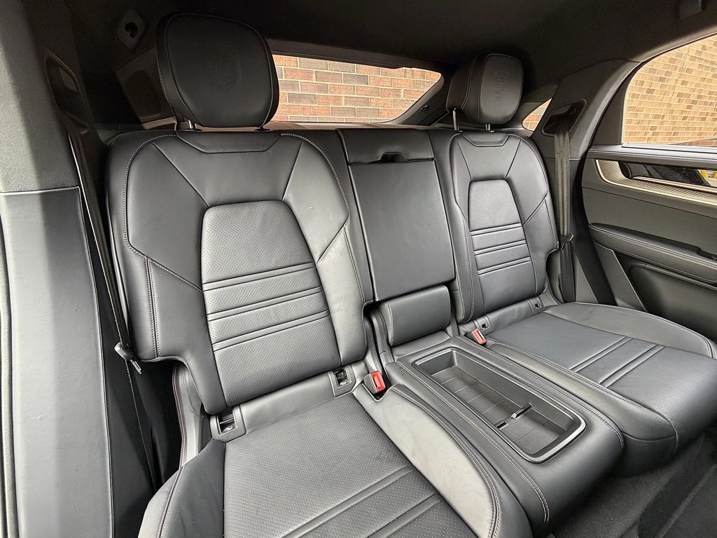 Certified 2025 Porsche Cayenne Turbo GT image 25