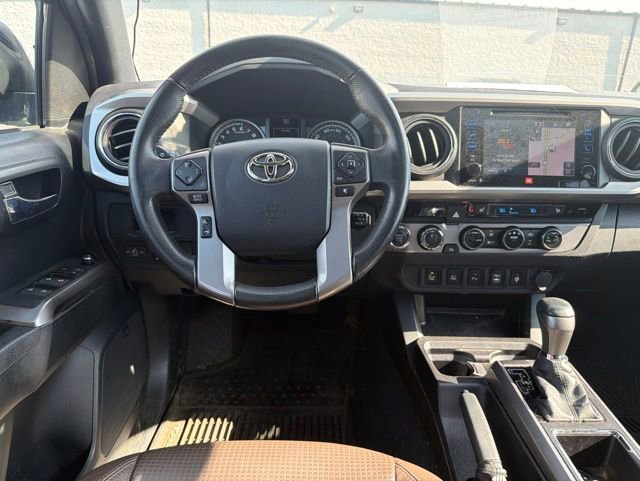 Used 2016 Toyota Tacoma Limited w/ Towing Package AWD/4WD image 10