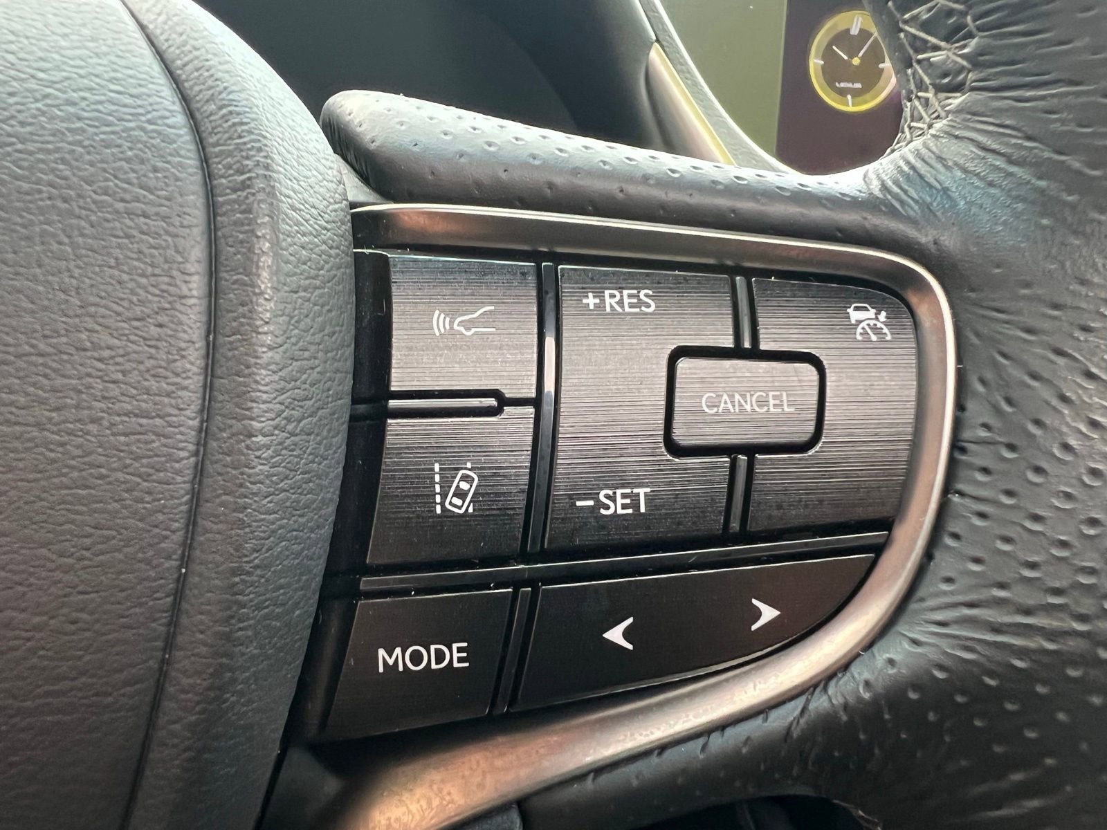 Used 2020 Lexus ES 350 F Sport w/ Accessory Package image 32