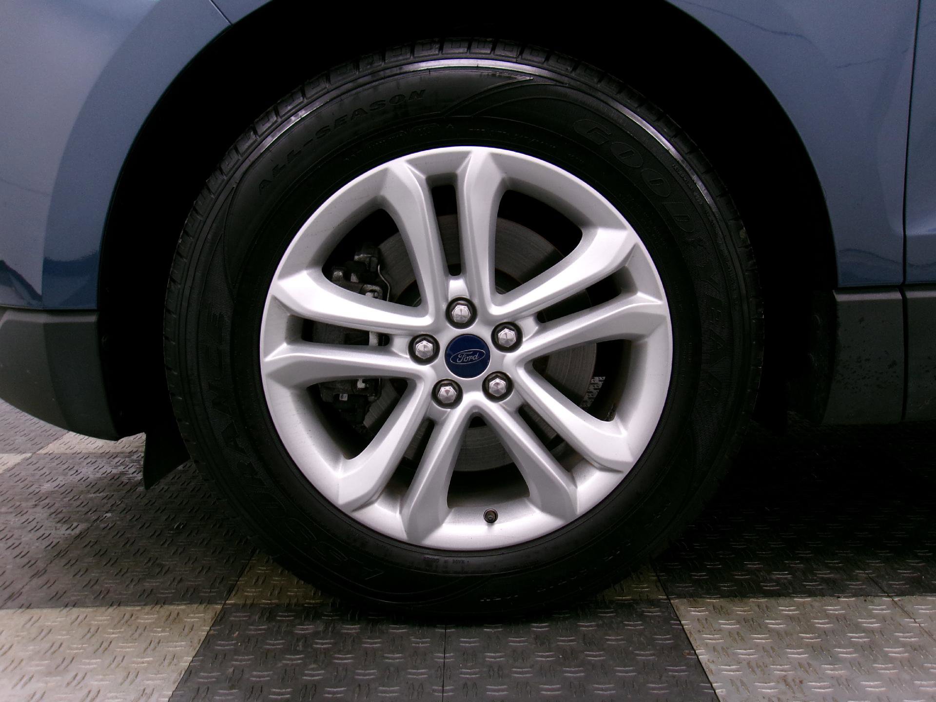 Used 2019 Ford Edge SEL w/ Equipment Group 201A image 16