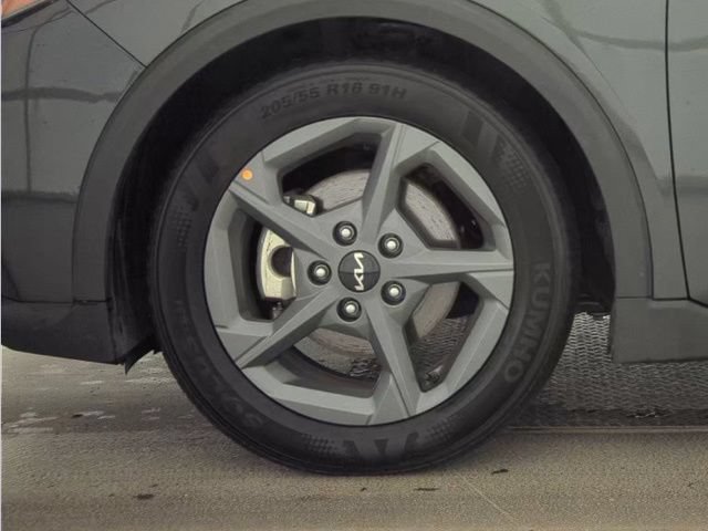 Used 2025 Kia K4 FWD image 21