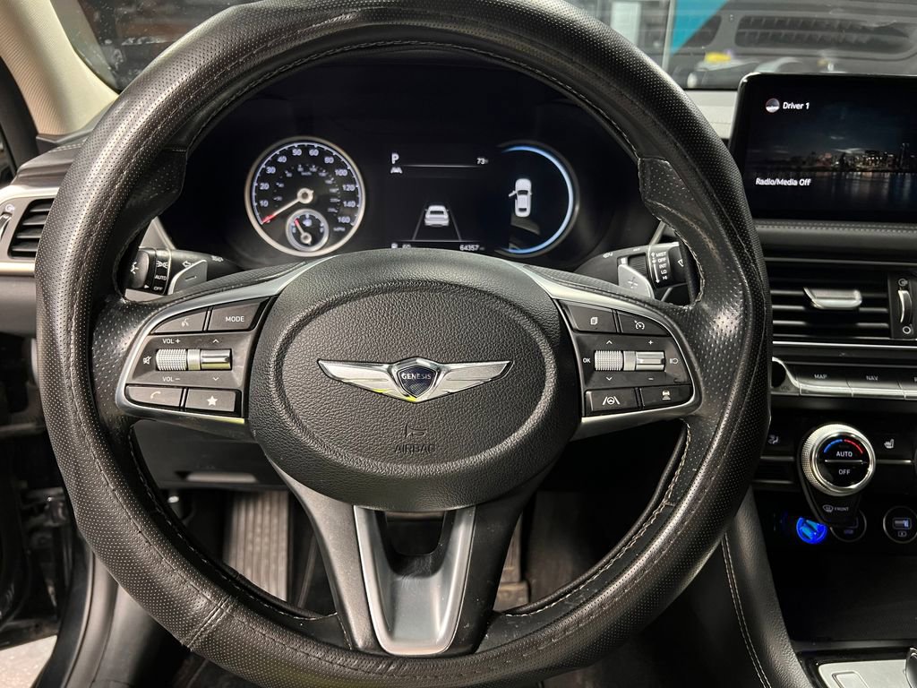 Used 2022 Genesis G70 2.0T RWD image 5