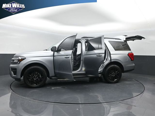 Used 2024 Ford Expedition XLT RWD image 28