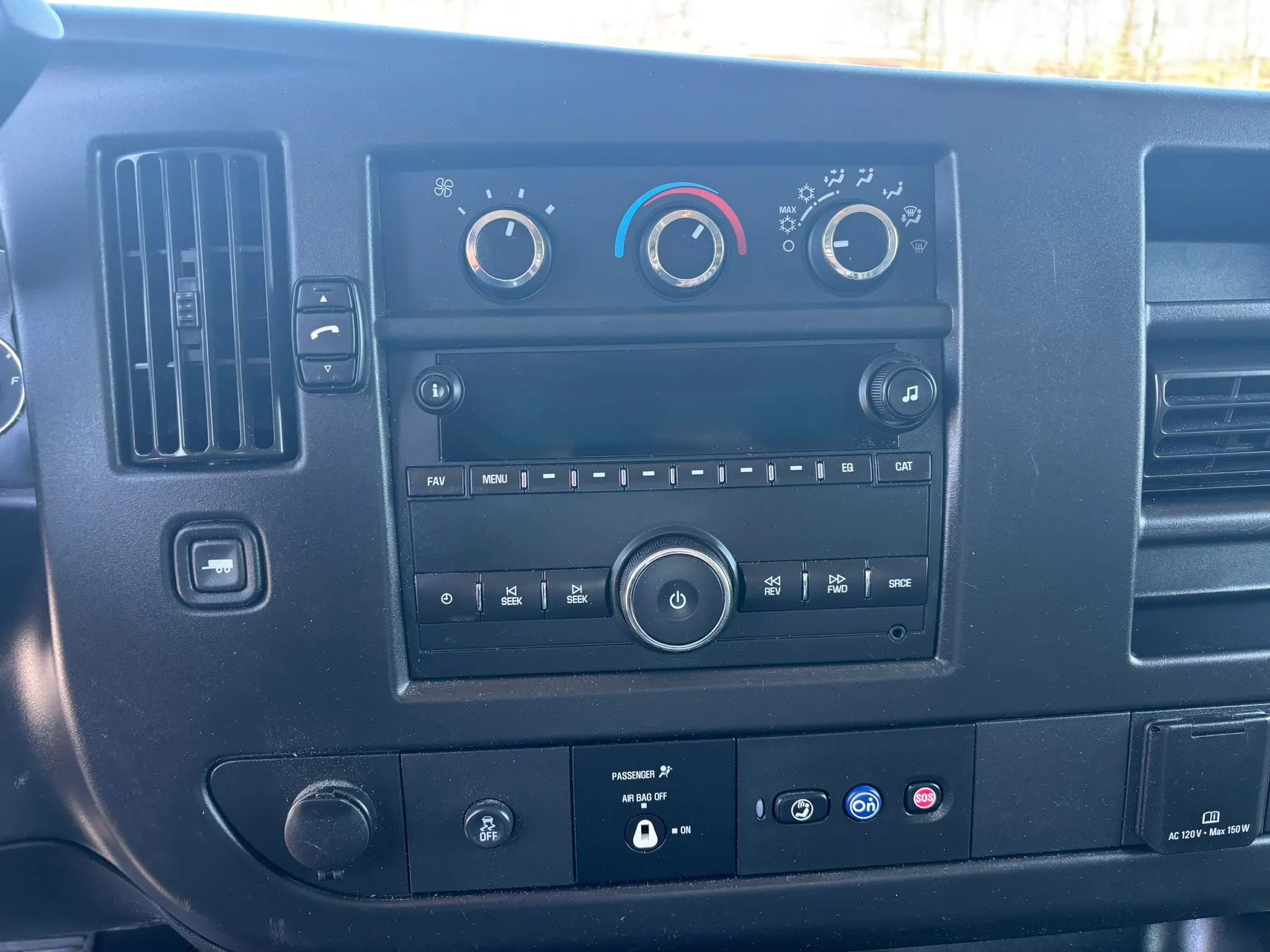 Used 2019 Chevrolet Express 2500 Extended w/ Driver Convenience Package RWD image 26