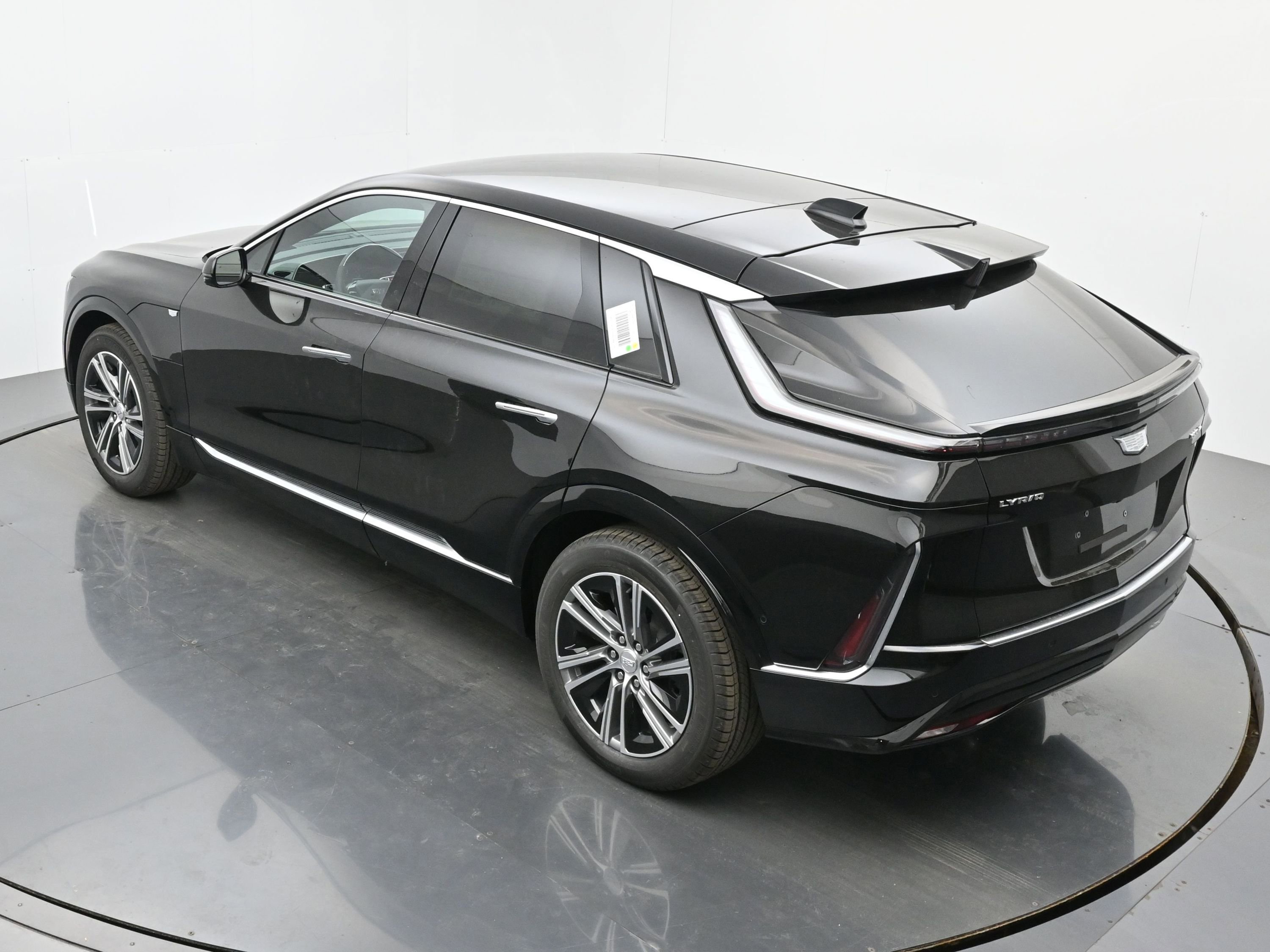 New 2026 Cadillac Lyriq Luxury AWD/4WD image 25