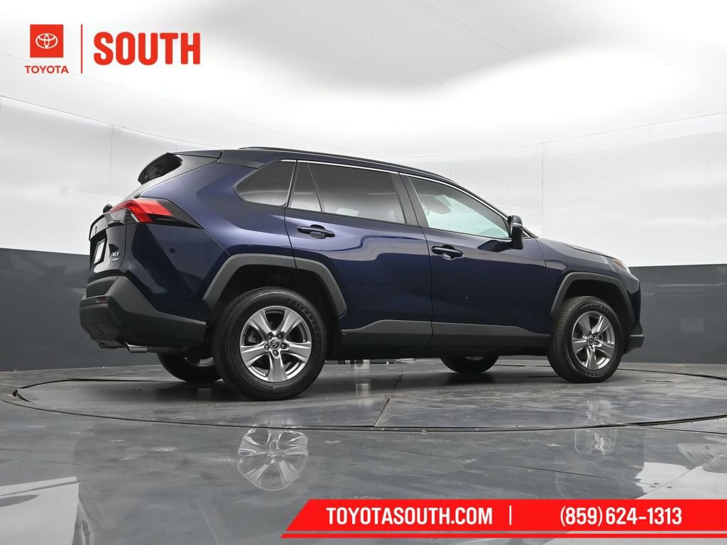 Used 2025 Toyota RAV4 XLE AWD/4WD image 35