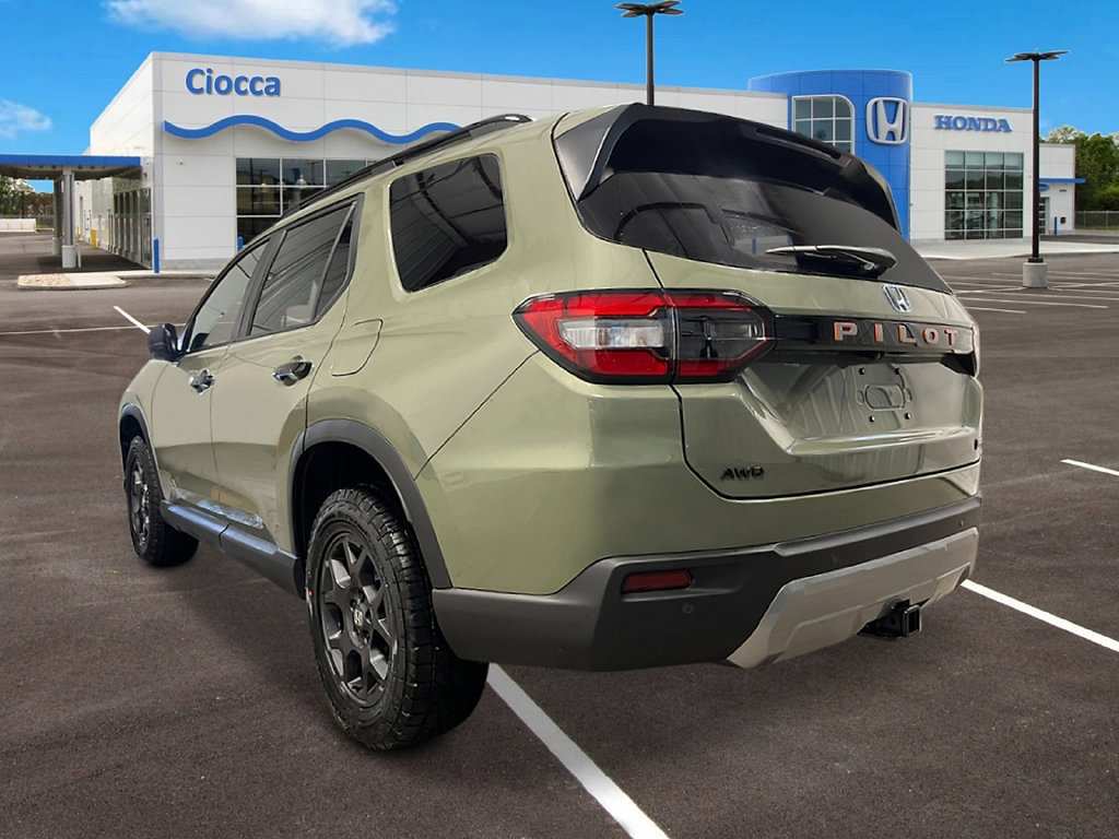 New 2026 Honda Pilot TrailSport image 3