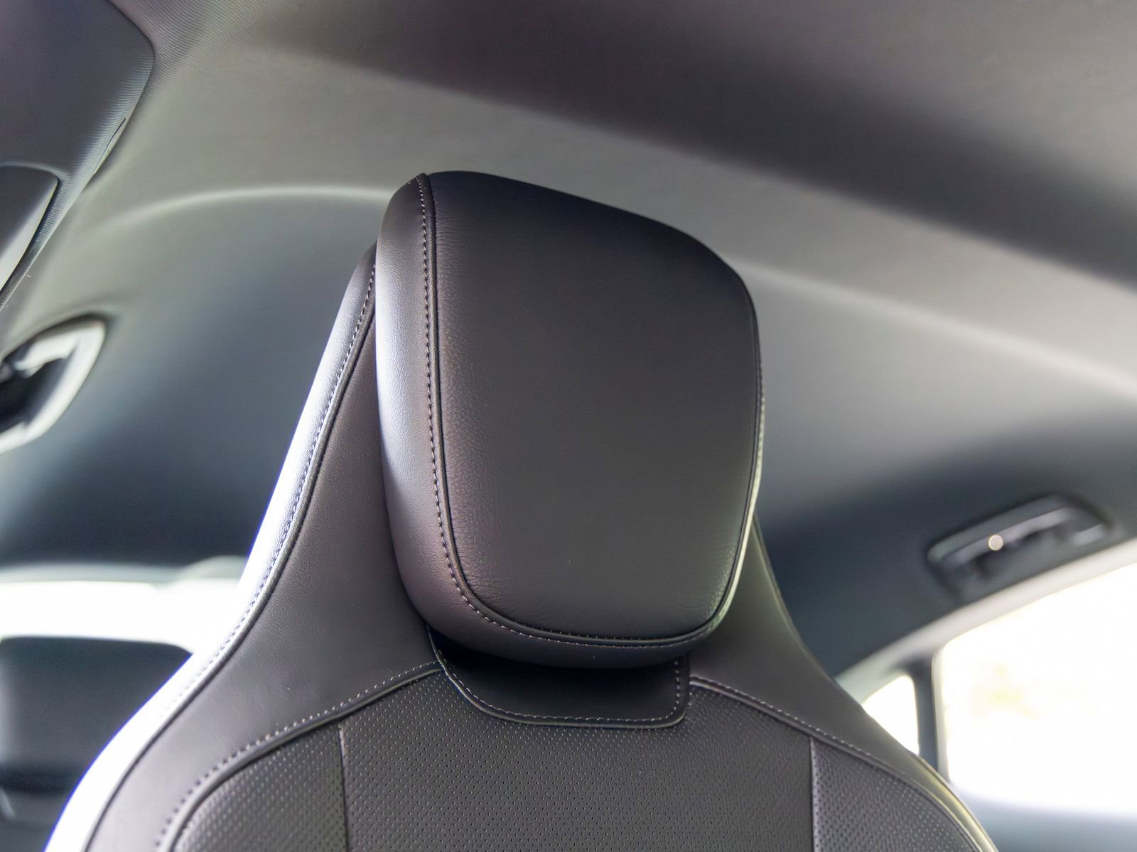 Certified 2025 Porsche Taycan image 60