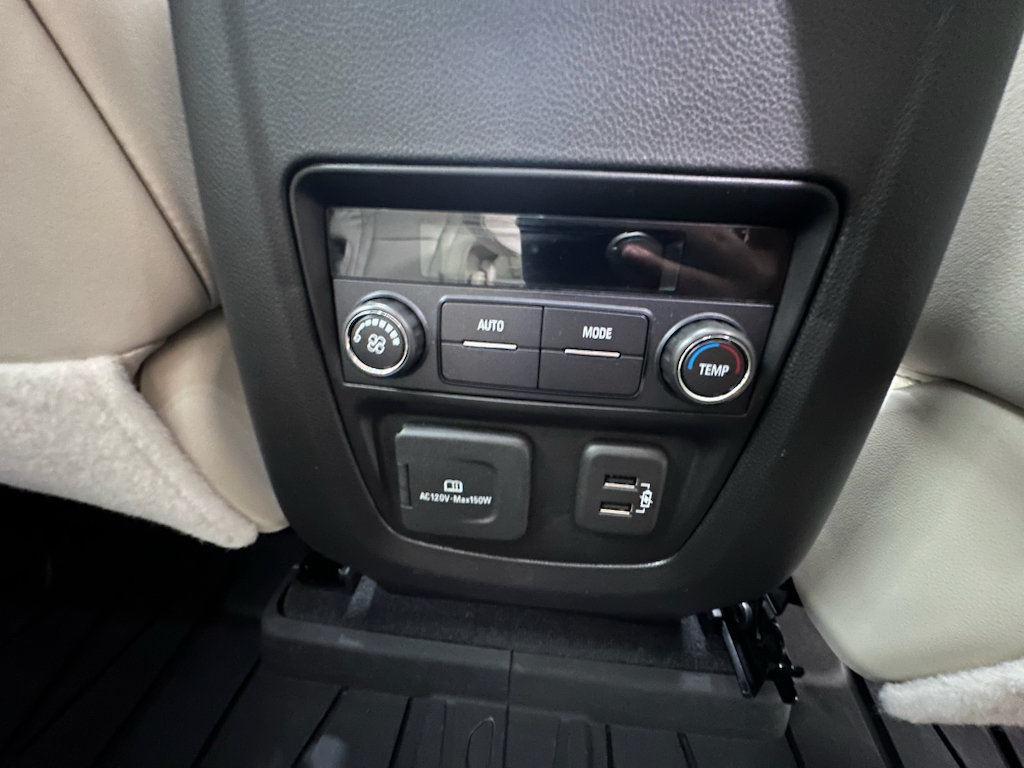 Certified 2024 Buick Enclave Essence w/ Experience Buick Package AWD/4WD image 20