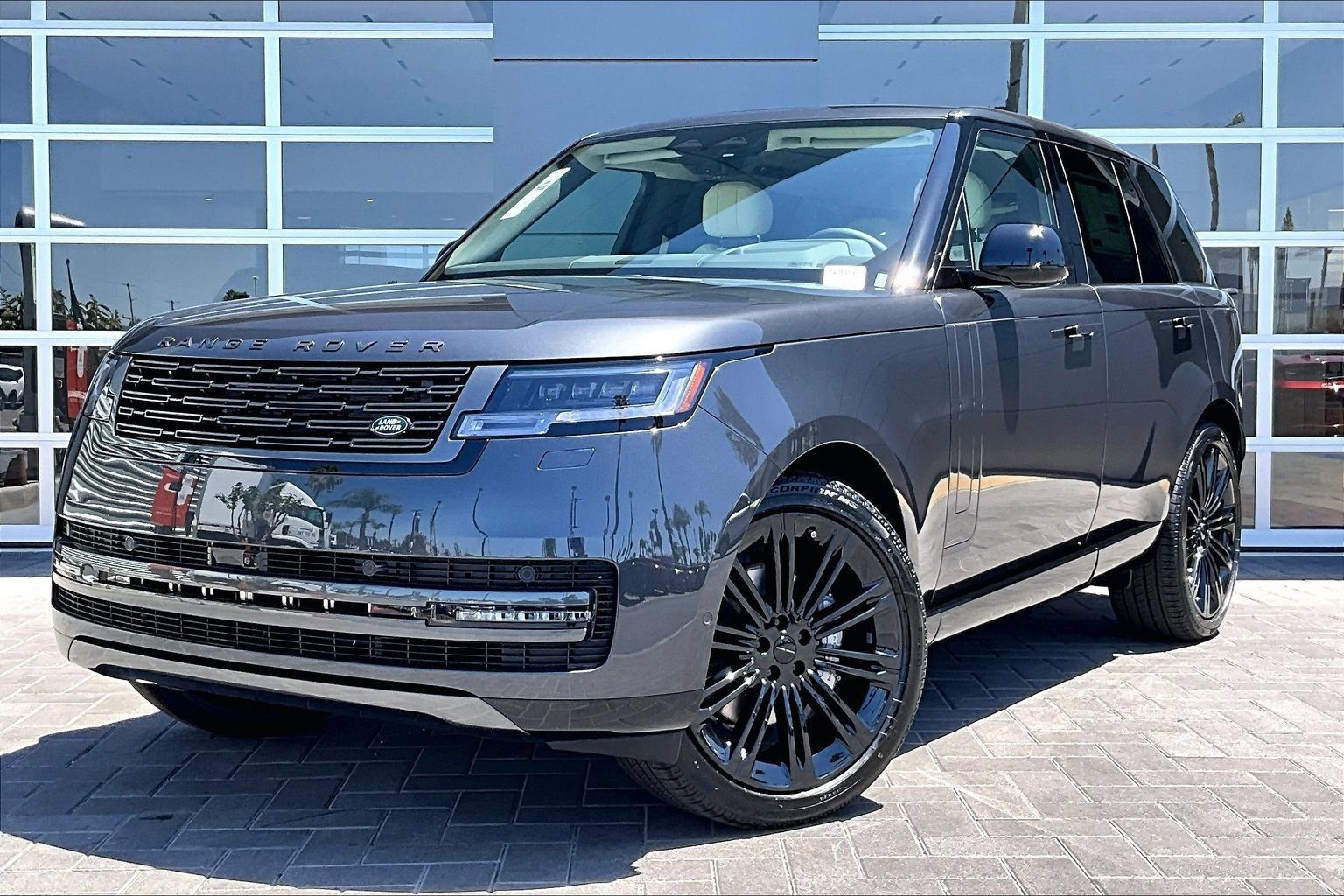 New 2026 Land Rover Range Rover SE AWD/4WD image 1