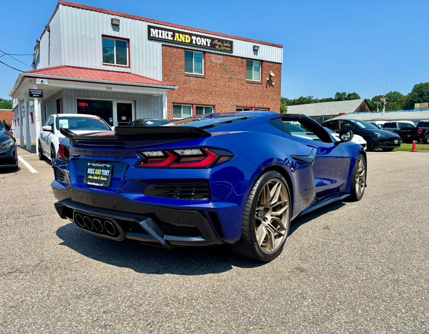 Used 2025 Chevrolet Corvette Z06 RWD image 6
