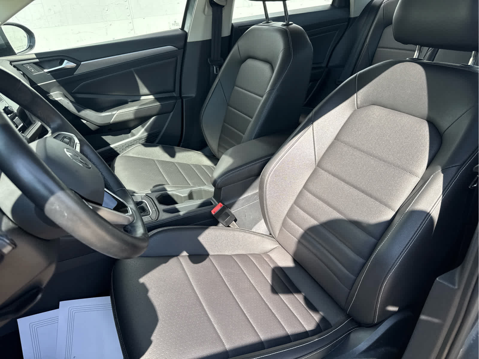 Used 2024 Volkswagen Jetta SE FWD image 30