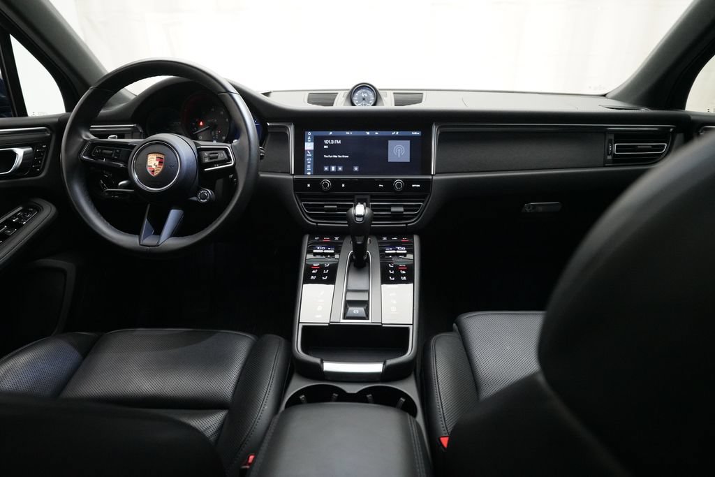Certified 2022 Porsche Macan GTS w/ Premium Package Plus AWD/4WD image 18