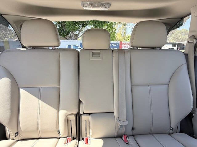 Used 2013 Ford Edge Limited image 11