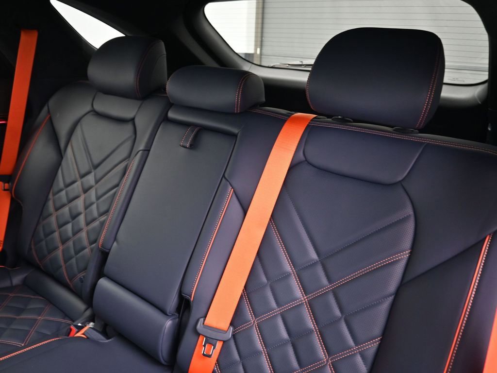 Used 2026 Genesis GV70 3.5T Sport Prestige image 6