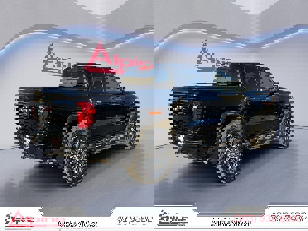 Used 2024 GMC Canyon Denali image 5