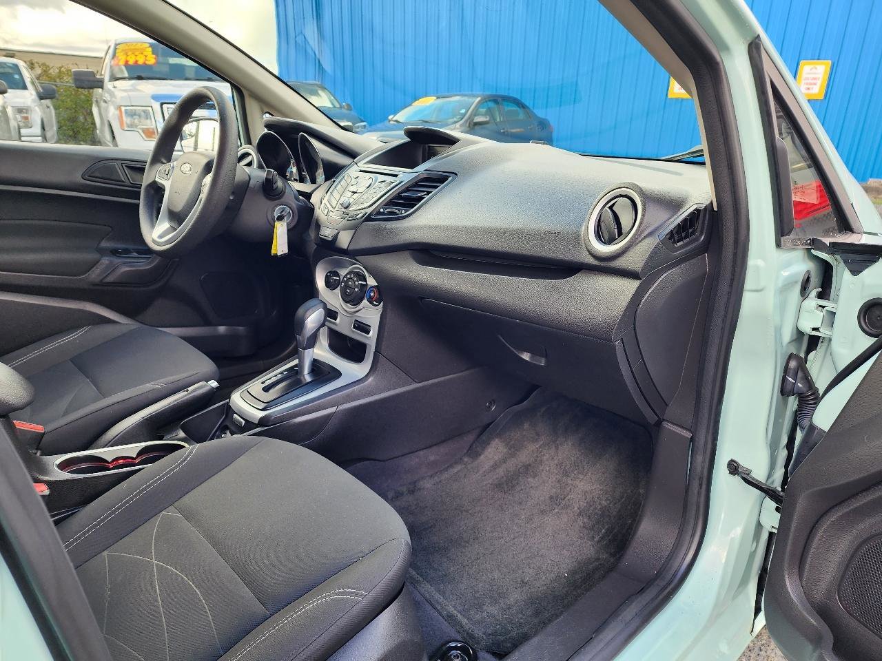 Used 2018 Ford Fiesta SE image 26