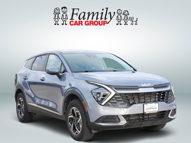 Used 2025 Kia Sportage LX AWD/4WD image 2