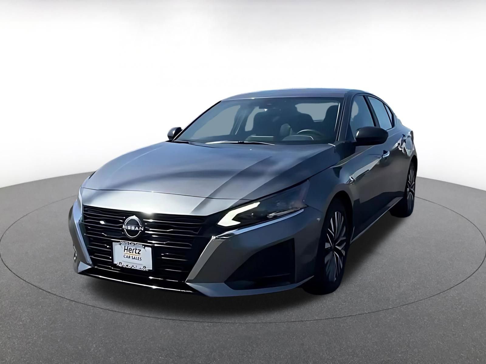 Used 2025 Nissan Altima 2.5 SV FWD image 7