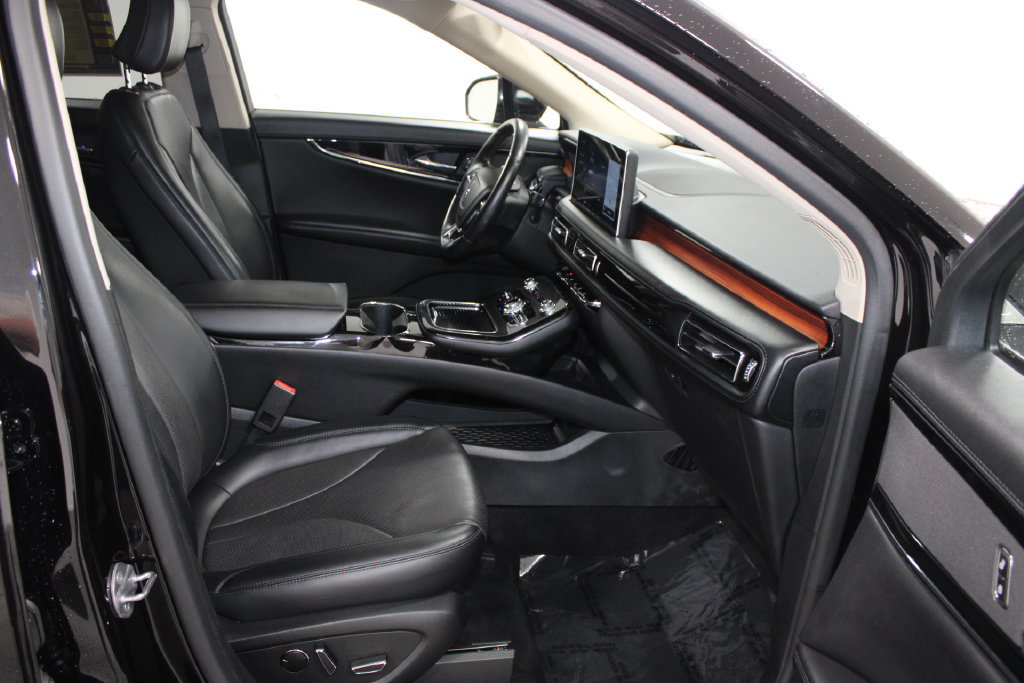 Used 2023 Lincoln Nautilus Reserve AWD/4WD image 29