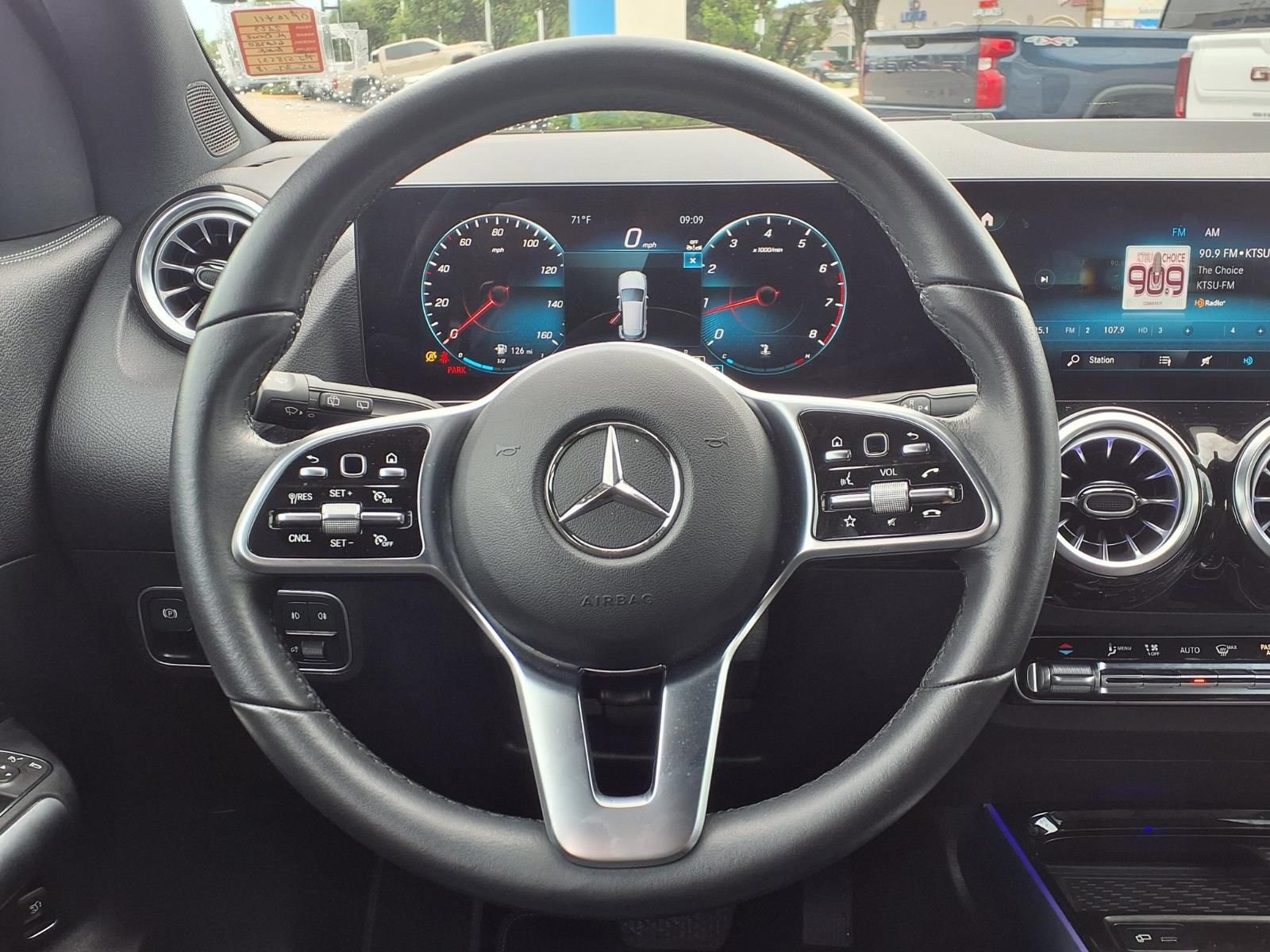 Used 2023 Mercedes-Benz GLA 250 w/ Premium Package image 12