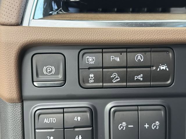 Certified 2025 Chevrolet Tahoe High Country AWD/4WD image 33