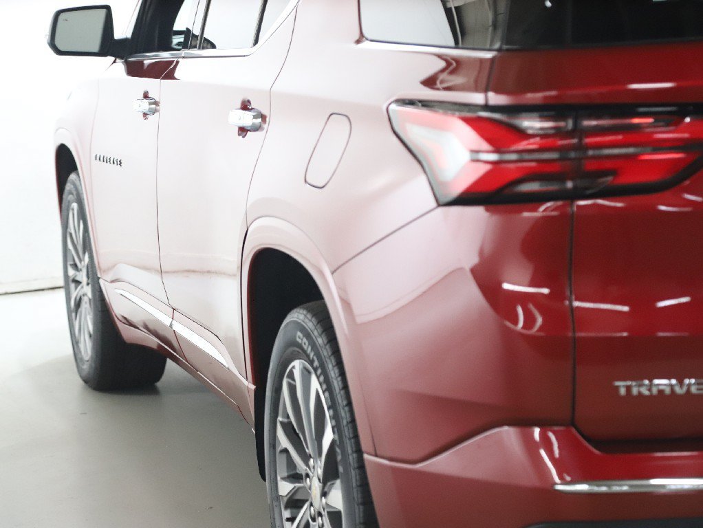 Used 2023 Chevrolet Traverse Premier w/ LPO, Floor Liner Package AWD/4WD image 41