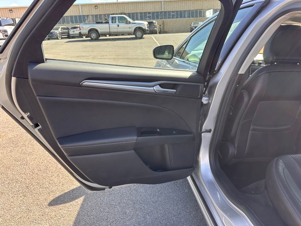 Used 2016 Ford Fusion Titanium image 21