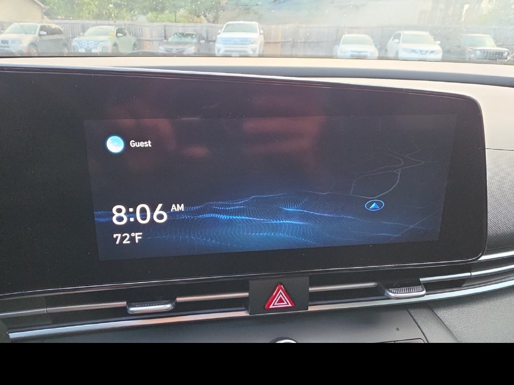Used 2021 Hyundai Elantra Limited FWD image 17