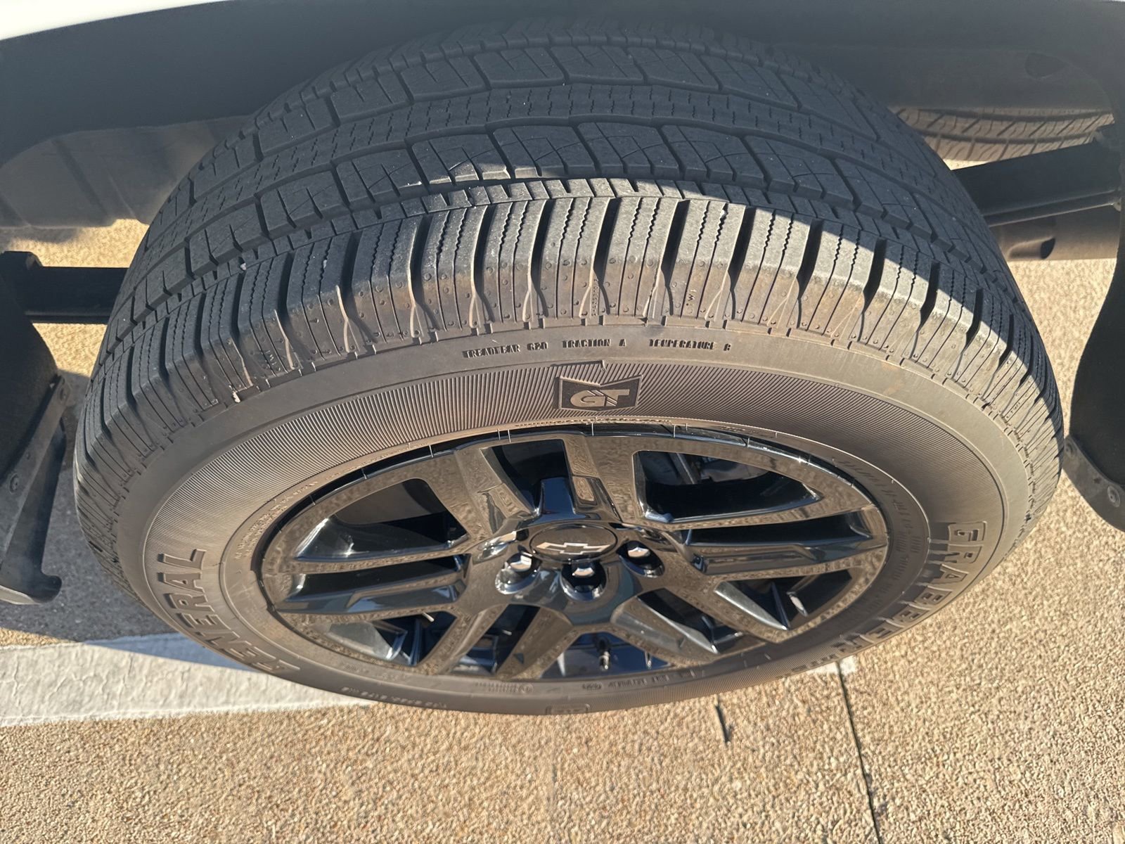 Used 2025 Chevrolet Silverado 1500 RST w/ Rally Edition AWD/4WD image 4