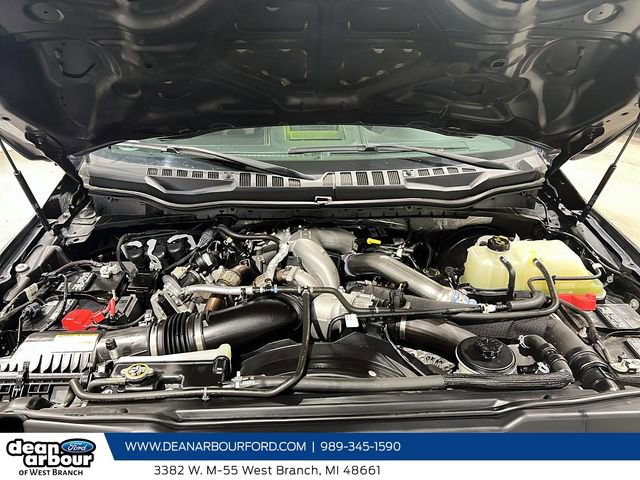 Used 2022 Ford F350 Lariat w/ Black Appearance Package image 8