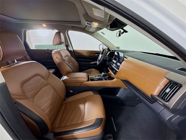 Certified 2023 Nissan Pathfinder Platinum image 25