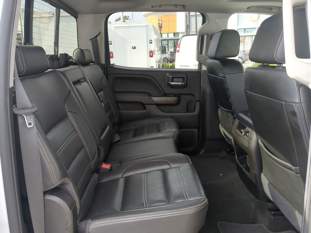Used 2018 GMC Sierra 2500 Denali w/ Duramax Plus Package image 31