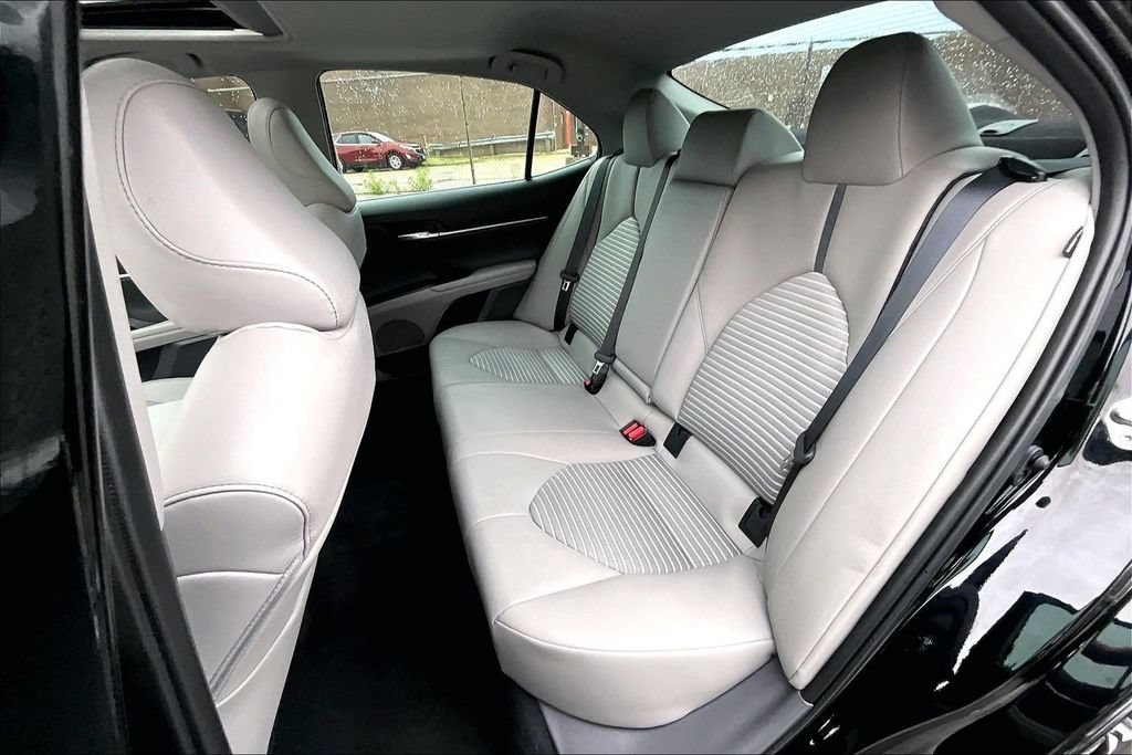Used 2024 Toyota Camry SE FWD image 25