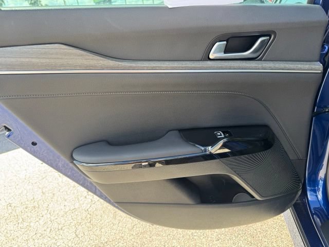 Used 2025 Kia K5 EX FWD image 37