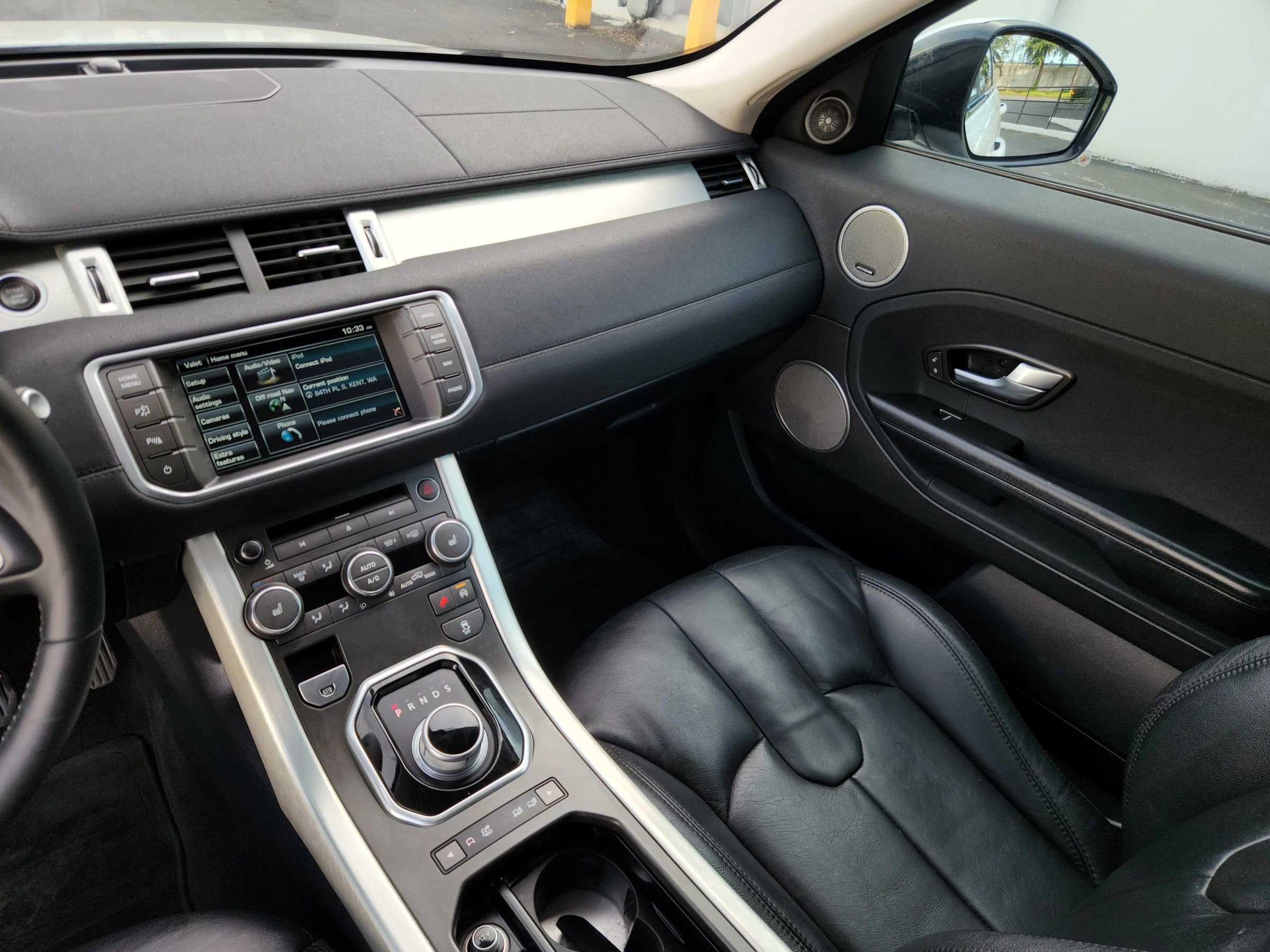 Used 2015 Land Rover Range Rover Evoque Pure Premium image 11