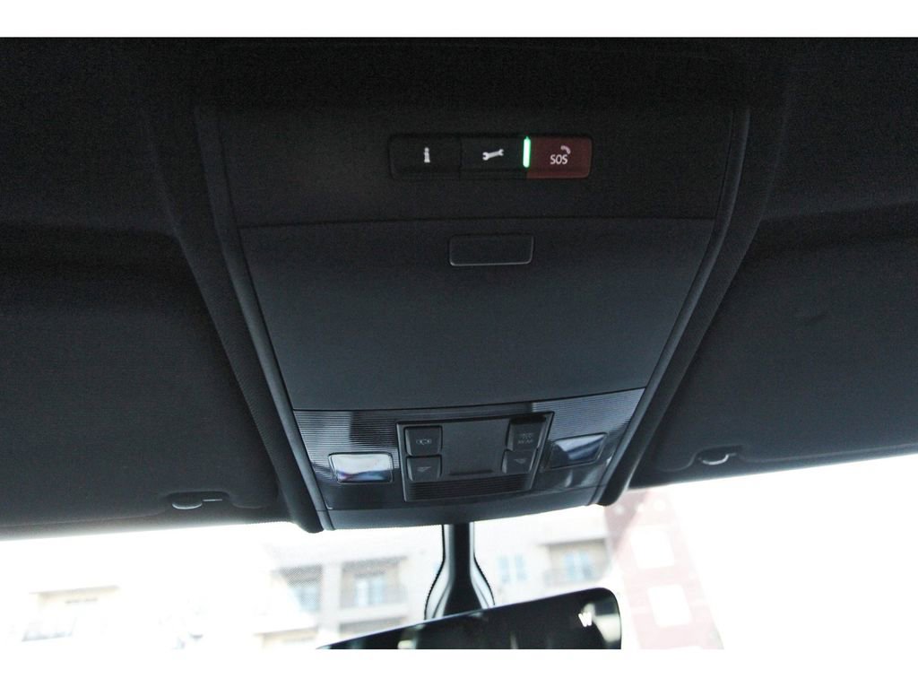 Used 2022 Volkswagen Atlas Cross Sport SE image 23