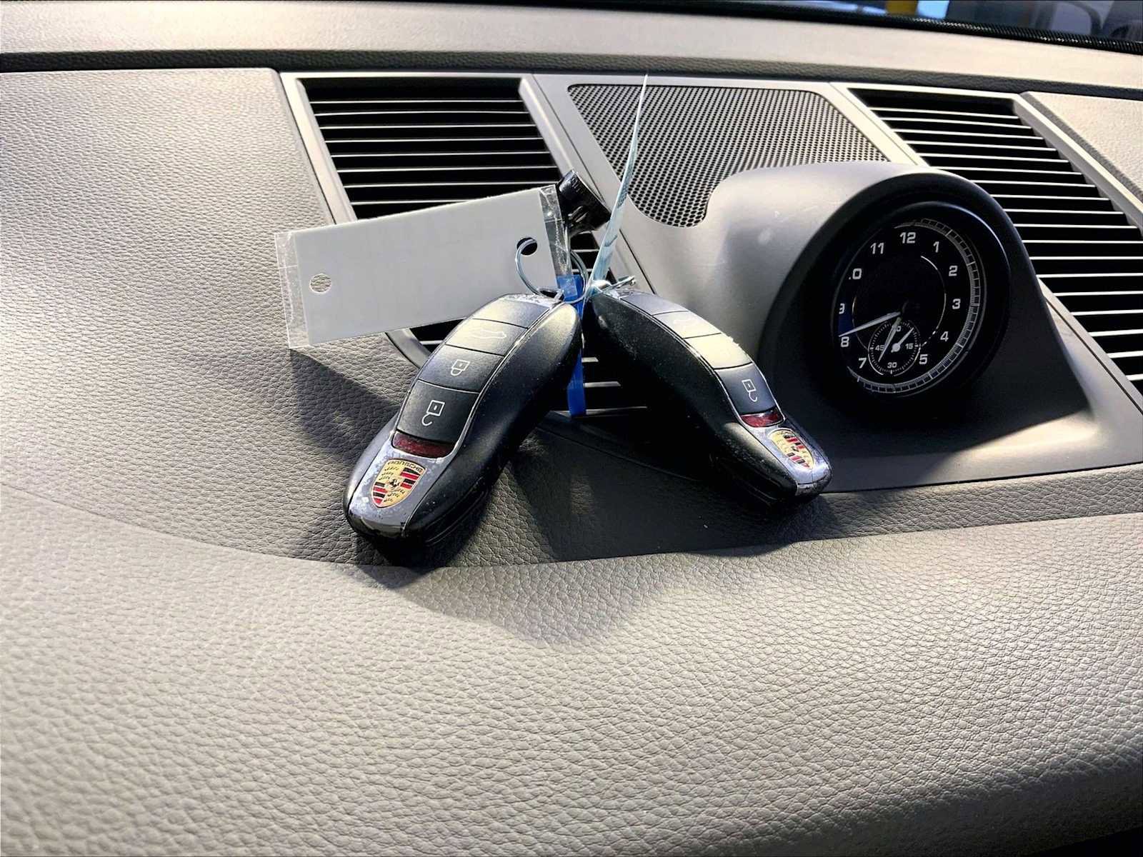 Used 2023 Porsche Macan image 21