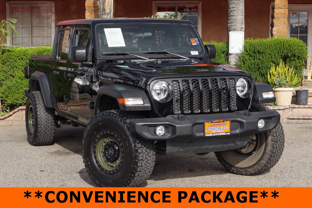 Used 2020 Jeep Gladiator Sport w/ Quick Order Package 24S image 2