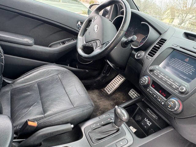 Used 2014 Kia Forte Koup SX w/ SX Premium Package FWD image 19