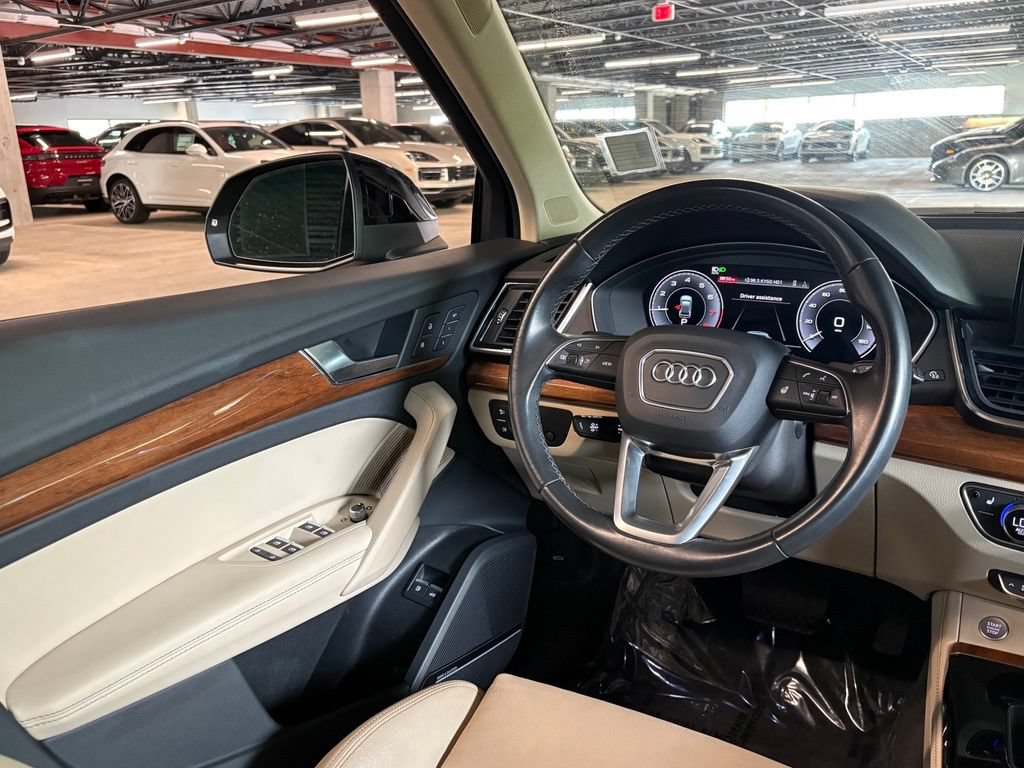Used 2023 Audi Q5 e Premium Plus w/ Premium Plus Package AWD/4WD image 17