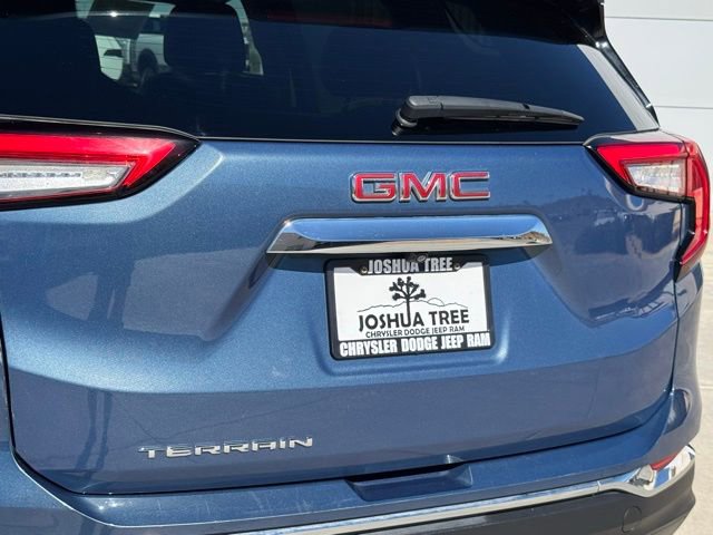 Used 2024 GMC Terrain SLT image 10