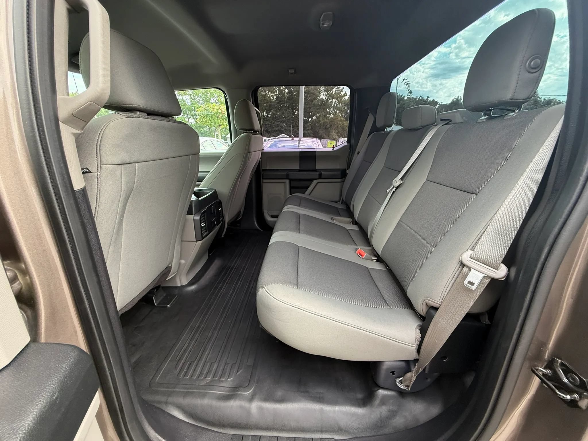 Used 2018 Ford F150 XL w/ Equipment Group 101A Mid AWD/4WD image 18