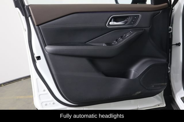 Used 2023 Nissan Rogue Platinum w/ Platinum Premium Package AWD/4WD image 16