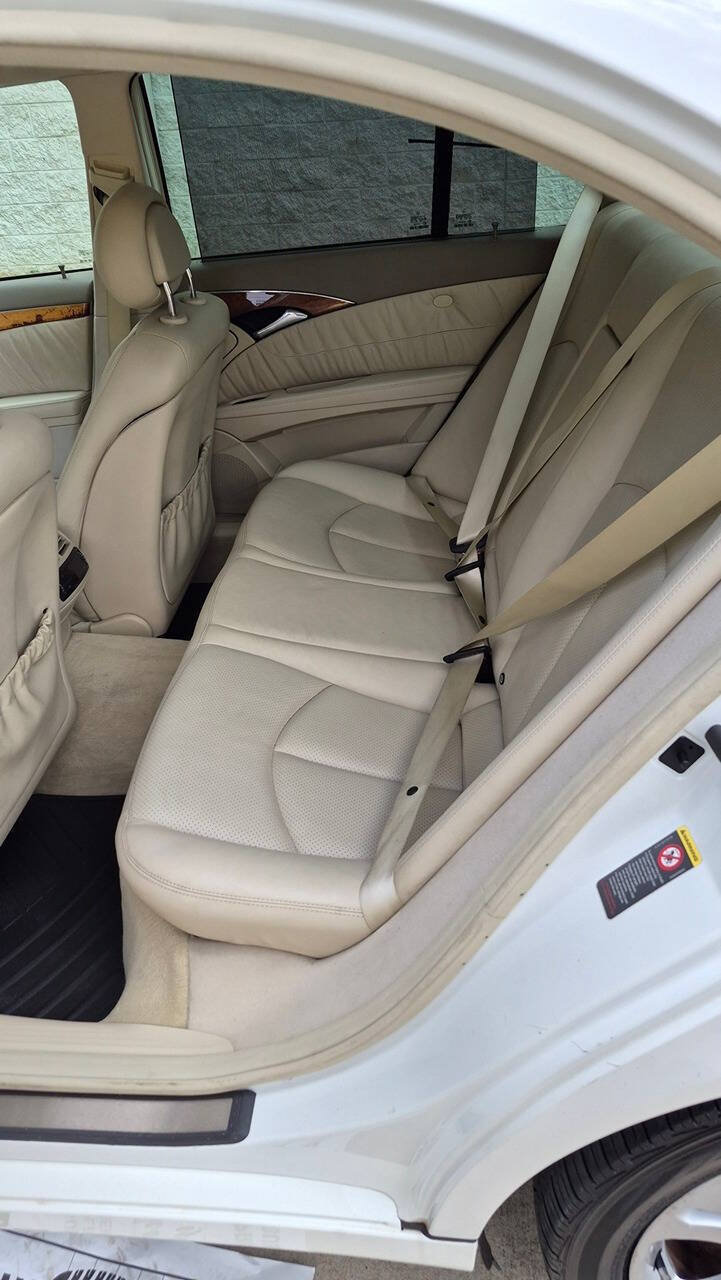 Used 2005 Mercedes-Benz E 500 Sedan image 42